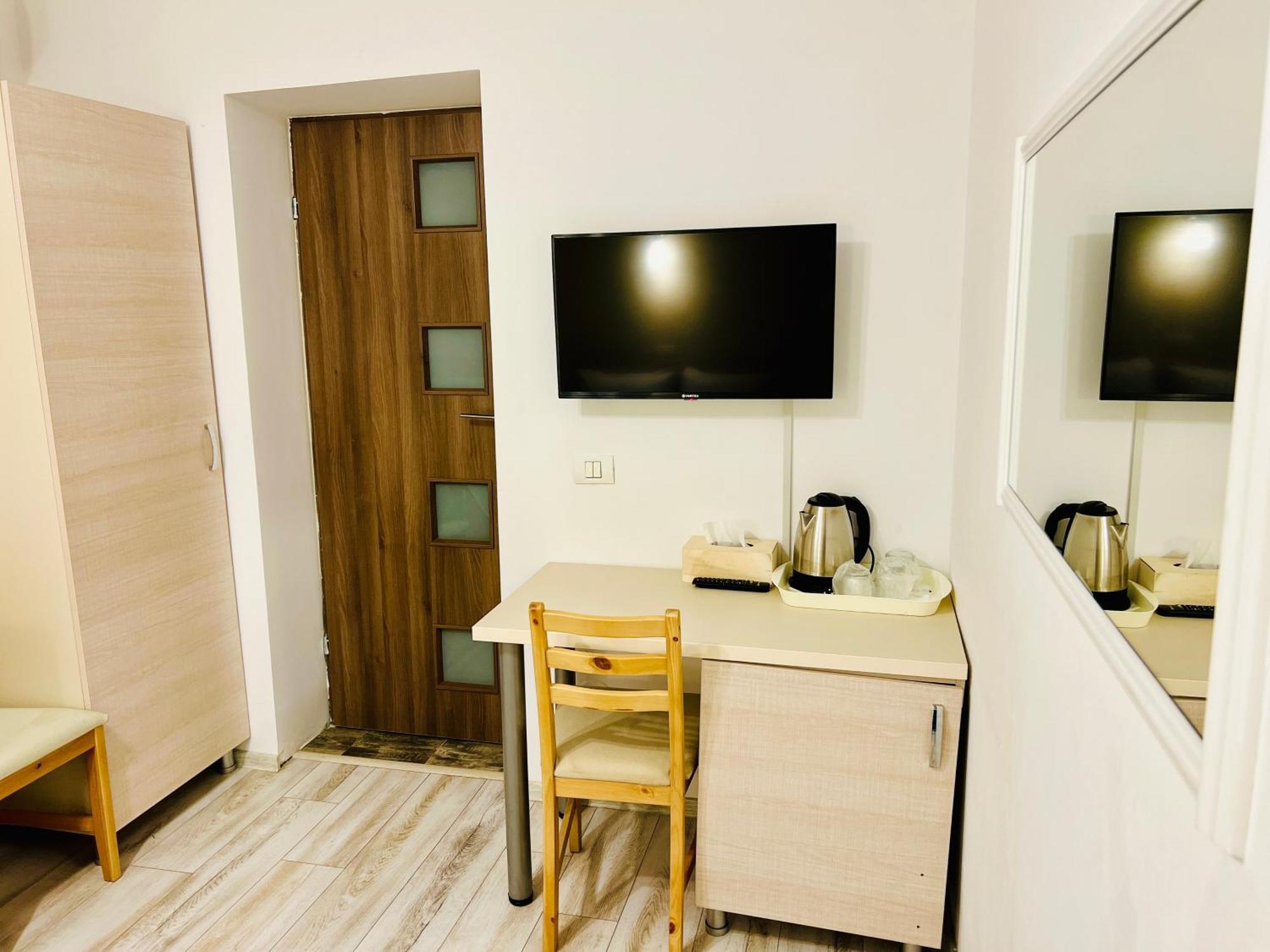 Hotel Marina Srl Bukarest Exteriör bild